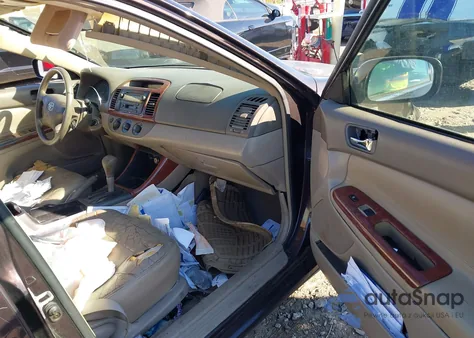 2002 Toyota Camry Le from USA, damaged, VIN 4T1BE32K62U591646